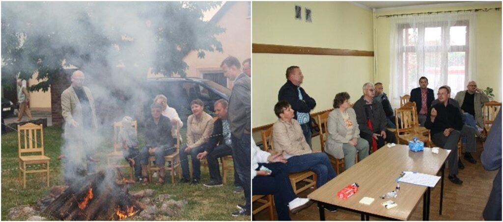 dwa zdjęcia na pierwszym mieszkańcy przy ognisku prowadzą rozmowy, na drugim w budynku przy stole omawiają program rewitalizacji 